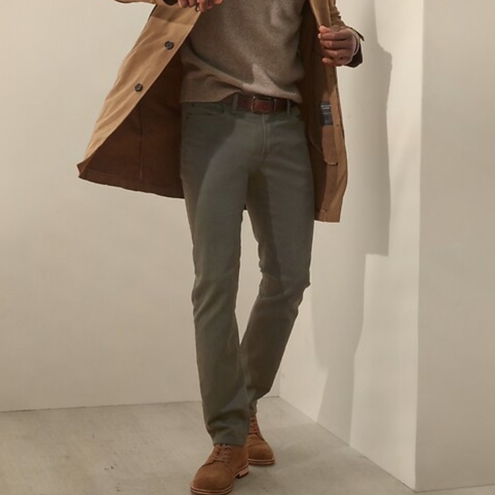 BANANA REPUBLIC FACTORY Slim Travel Pant - (31W 34L)